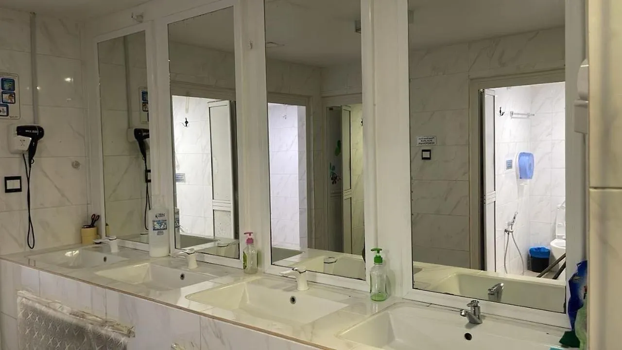 Oyo 91036 J Capsule Hotel @ Jalan Bukit Bintang Kuala Lumpur