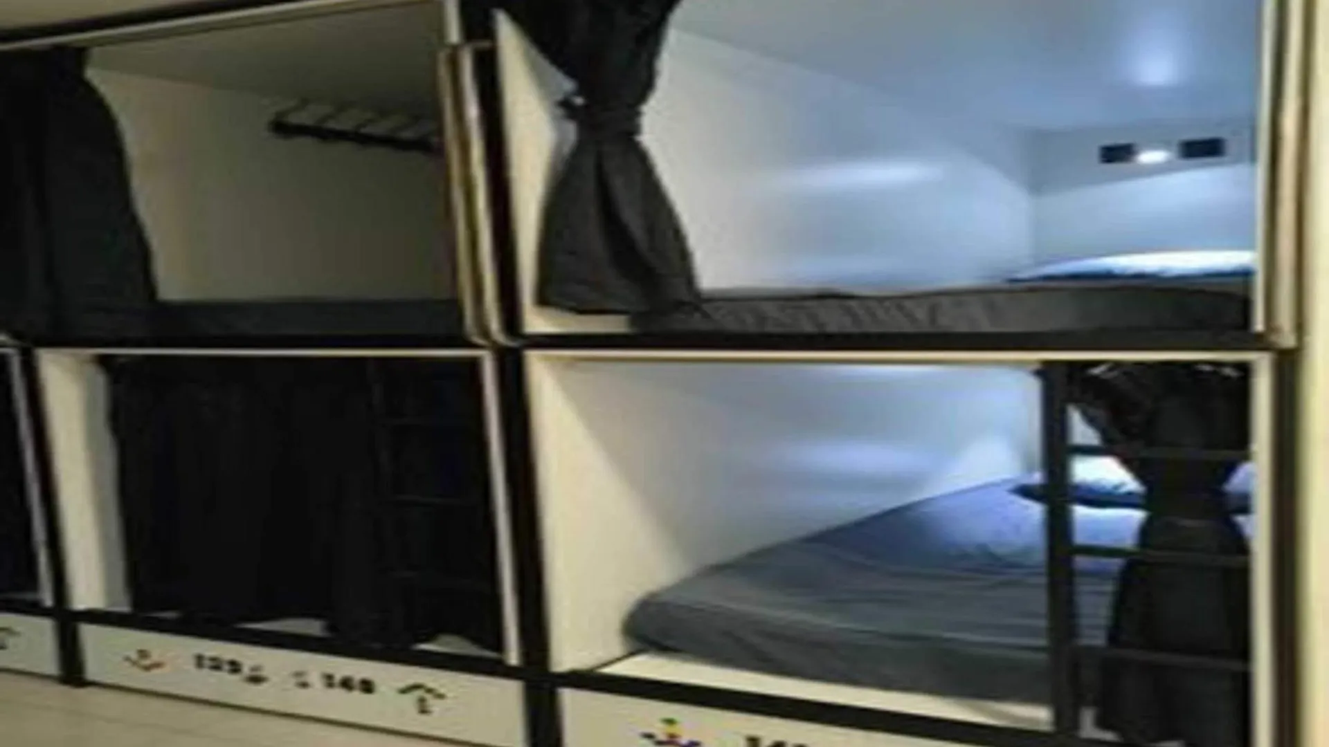 Oyo 91036 J Capsule Hotel @ Jalan Bukit Bintang Kuala Lumpur