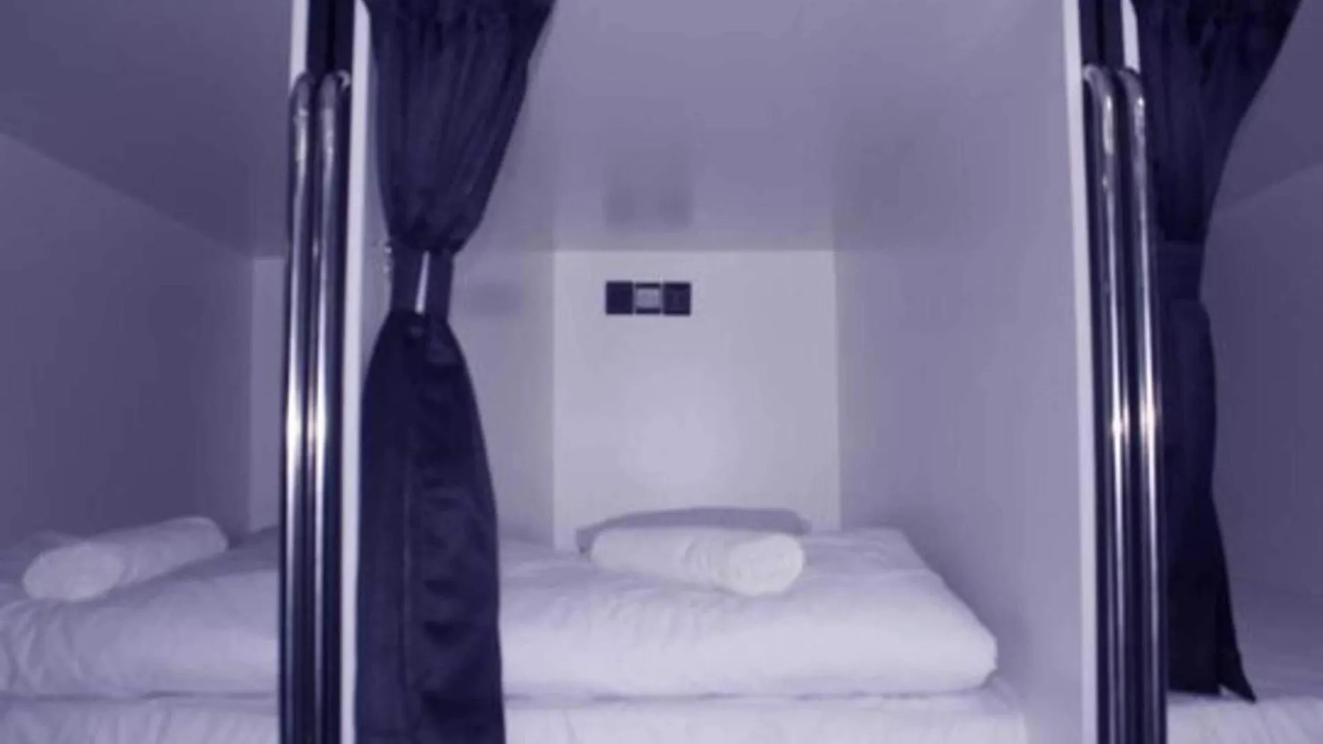 Oyo 91036 J Capsule Hotel @ Jalan Bukit Bintang Kuala Lumpur